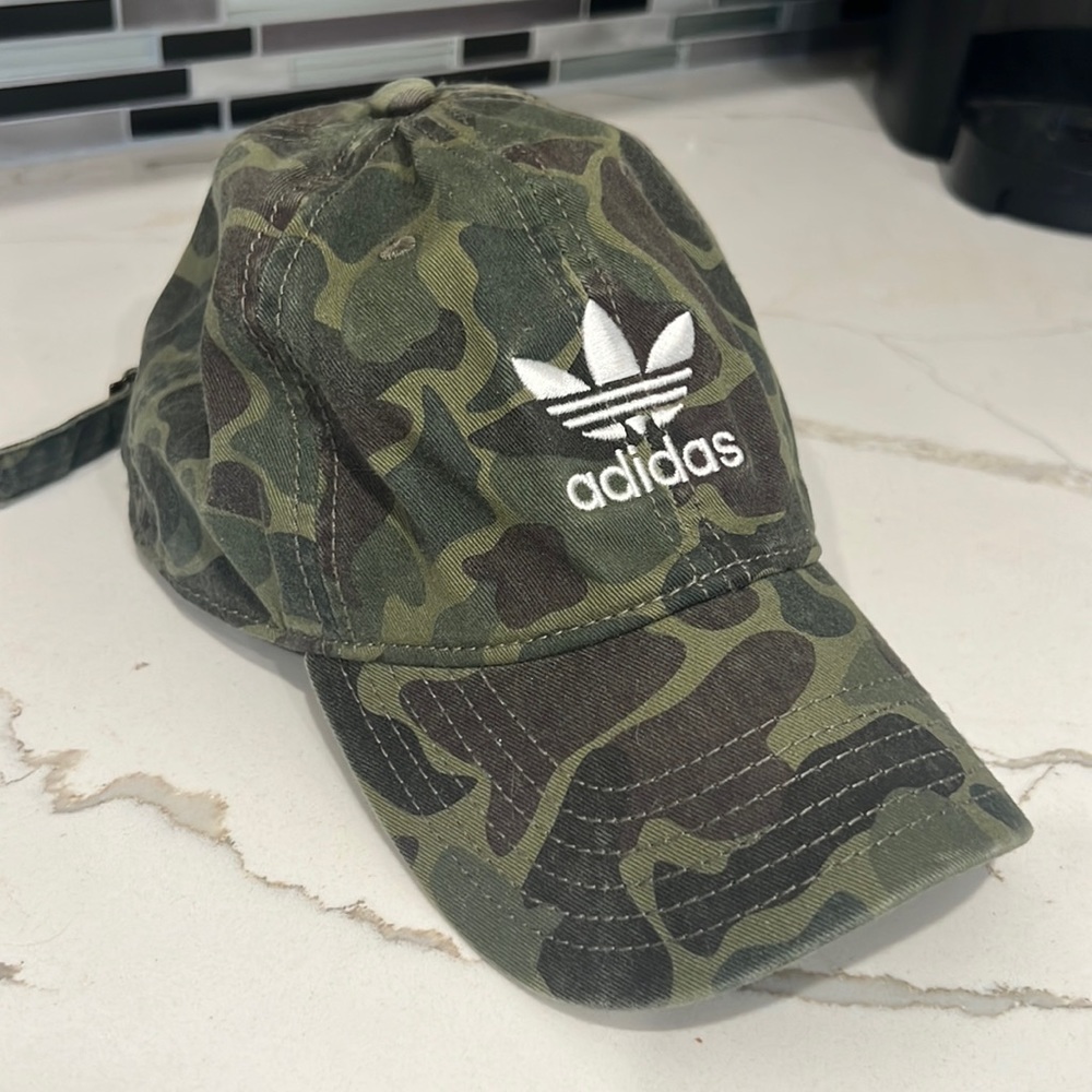New adidas’s hat- adjustable